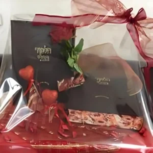 עיצוב מתנת חתן שני ספרים